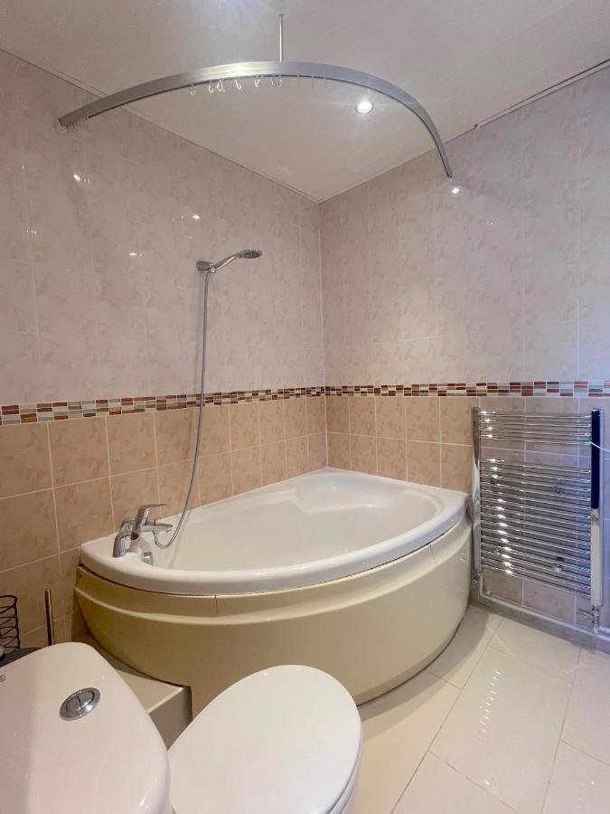 303 Alexandra Avenue Ha2 9Dx Appartement Pinner Buitenkant foto