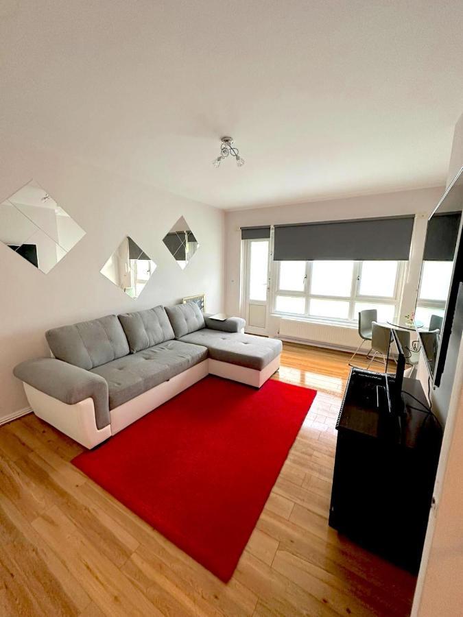 303 Alexandra Avenue Ha2 9Dx Appartement Pinner Buitenkant foto